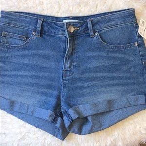 ♦️NWT♦️ H&M Light-wash Denim Shorts